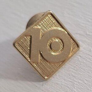 Number 10 Ten Year Anniversary Birthday Lapel Pin Tie Tack